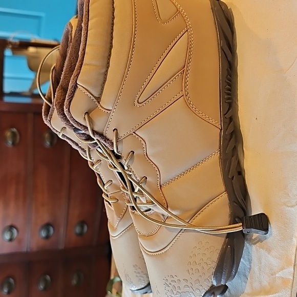 💖 HIKE FOOTWEAR TAN & BROWN Hiking Boots  (💲price reduced!) 💖 NWT - Picture 8 of 13